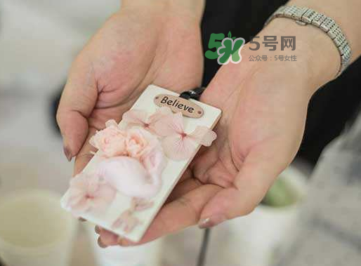 送永生花代表什么？一個男孩送自己永生花是什么意思？