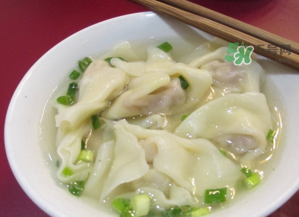 抄手是餛飩嗎？餛飩和抄手有什么區(qū)別