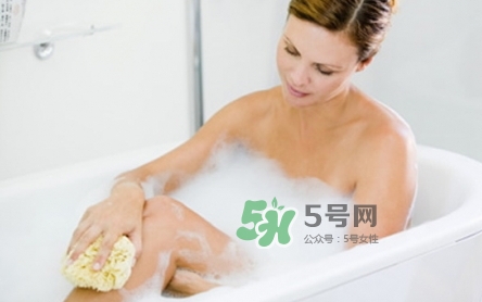 孕晚期洗澡可以搓肚子嗎？孕晚期洗澡注意事項(xiàng)