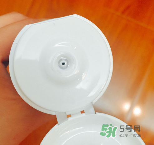 理膚泉潔面啫喱怎么樣？理膚泉潔面啫喱好用嗎？
