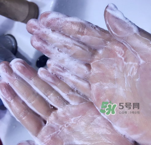 理膚泉潔面啫喱怎么樣？理膚泉潔面啫喱好用嗎？