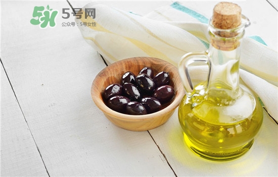 油性皮膚可以用橄欖油嗎？橄欖油擦臉有什么好處？