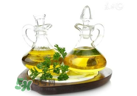 橄欖油和甘油哪個(gè)好？橄欖油和甘油的區(qū)別