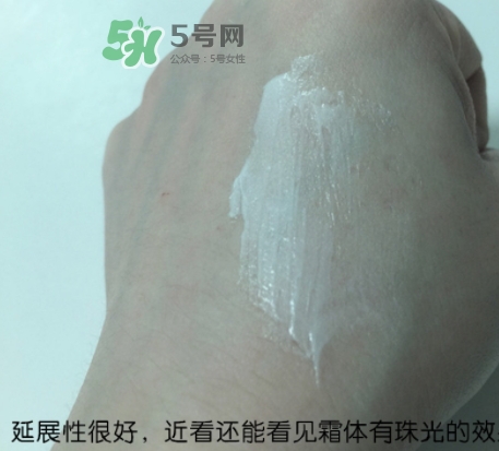 hr黑繃帶對痘痘有用嗎？赫蓮娜黑繃帶面霜使用心得