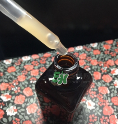 綠寶瓶和小棕瓶哪個好？綠寶瓶和小棕瓶對比