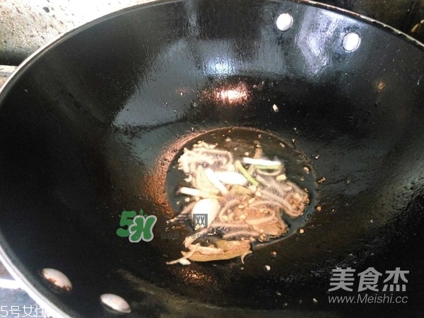 金鯧魚(yú)是海魚(yú)嗎？金鯧魚(yú)的刺多嗎？