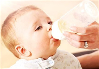 母乳和奶粉能混在一起吃嗎？母乳和奶粉混合喂養(yǎng)好嗎？