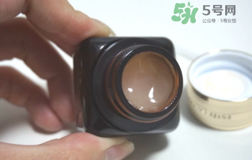 小棕瓶和百優(yōu)眼霜哪個(gè)好？小棕瓶眼霜和百優(yōu)眼霜對(duì)比