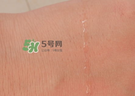 小黑瓶和神仙水哪個好？小黑瓶和神仙水哪個先用順序