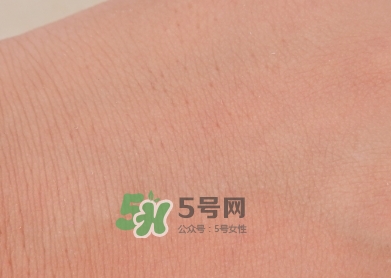 小黑瓶和神仙水哪個好？小黑瓶和神仙水哪個先用順序