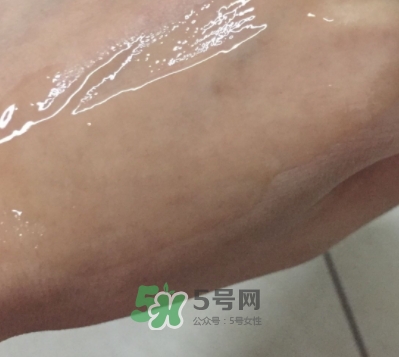 神仙水和雪花秀哪個(gè)好？神仙水和雪花秀潤(rùn)燥精華順序
