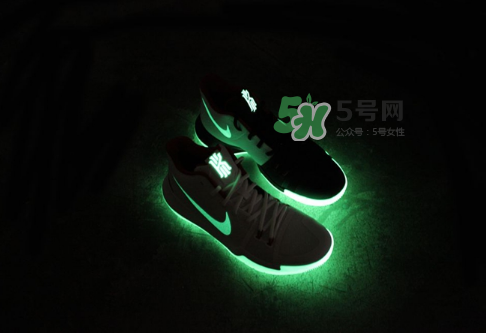歐文中國行同款夜光鴛鴦kyrie 3怎么樣？耐克夜光鴛鴦kyrie 3測評