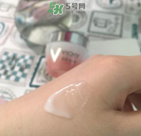 薇姿水光煥白乳霜怎么樣？薇姿水光煥白乳霜好用嗎？