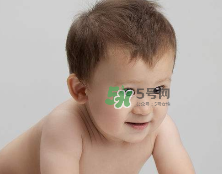 寶寶近視有什么癥狀？寶寶近視有什么表現(xiàn)？