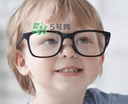 寶寶看電視對眼睛有影響嗎？寶寶看電視會(huì)近視眼嗎？