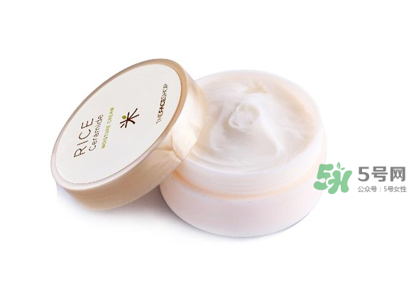 VE膠囊可以直接涂臉嗎？VE膠囊擦臉有什么效果？
