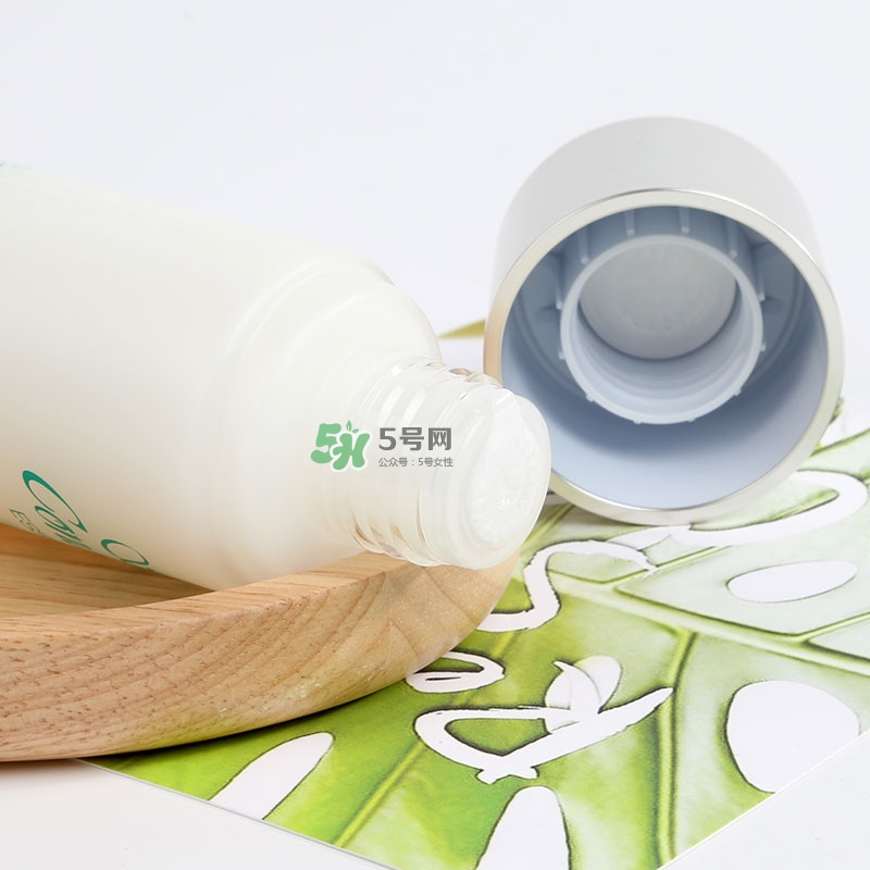 健康水可以去閉口嗎？奧爾濱健康水去閉口有用嗎