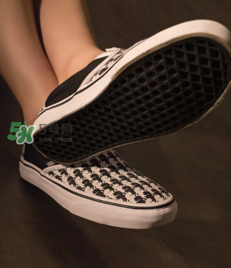 vans與老佛爺karl lagerfeld聯(lián)名系列單品有哪些？