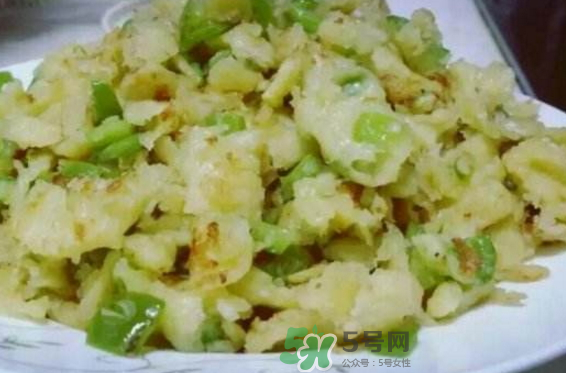 辣椒和面怎么炒？干辣椒面怎么做好吃？