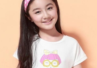 14歲女生胸部變大是正常的嗎？14歲女生的胸多大正常？