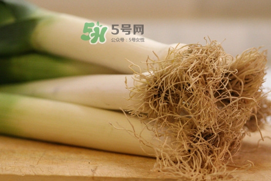 大蔥有病毒怎么去除？大蔥有黃點是什么原因