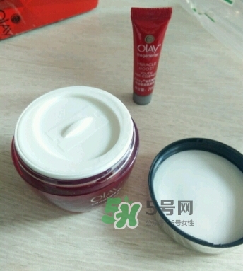 olay玉蘭油大紅瓶一套多少錢？olay大紅瓶專柜多少錢