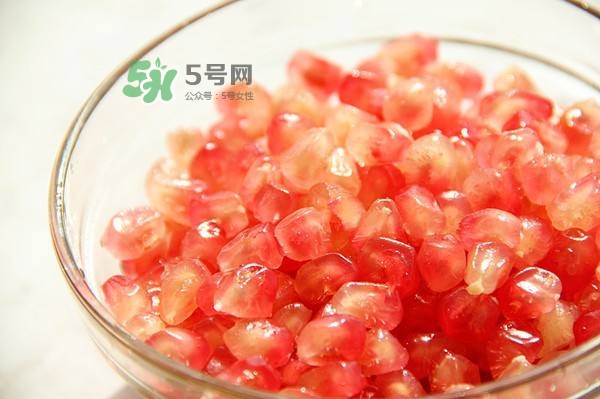 石榴不能和什么一起吃？石榴哪些人不能吃？