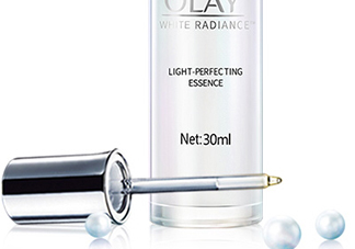 olay玉蘭油小白瓶小綠瓶哪個(gè)好？olay小白瓶小綠瓶區(qū)別