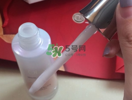 olay小白瓶會(huì)長(zhǎng)毛嗎？olay小白瓶長(zhǎng)黑毛是怎么回事？