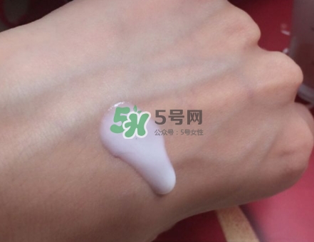olay小白瓶會(huì)長(zhǎng)毛嗎？olay小白瓶長(zhǎng)黑毛是怎么回事？