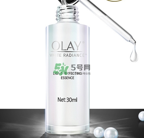olay小白瓶和樂敦cc美容液哪個好？olay小白瓶和樂敦cc順序