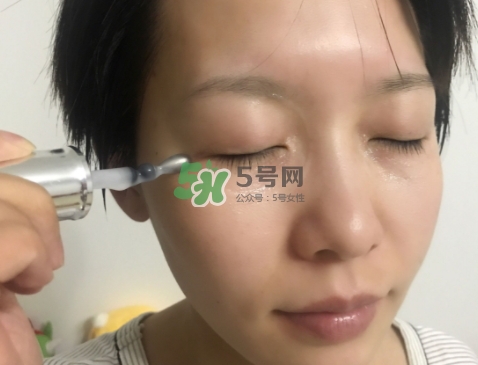 蘭蔻小灰瓶怎么用？蘭蔻小灰瓶眼部精華使用方法