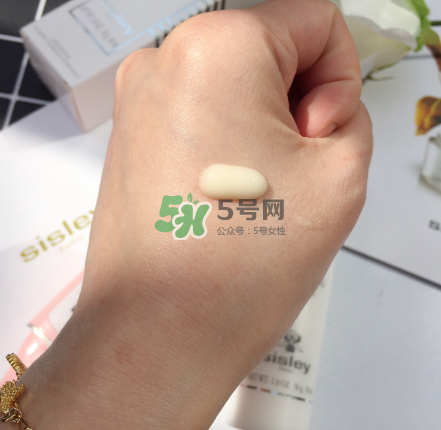 希思黎美白精華好用嗎？希思黎美白精華怎么樣？