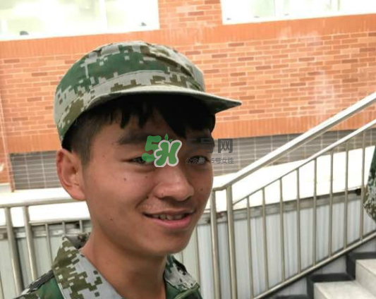 神似王寶強大一新生是誰？神似王寶強大一新生叫什么名字？