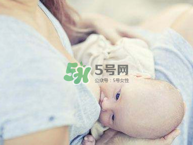 母乳喂養(yǎng)會(huì)積食嗎？純母乳喂養(yǎng)的寶寶會(huì)積食嗎？