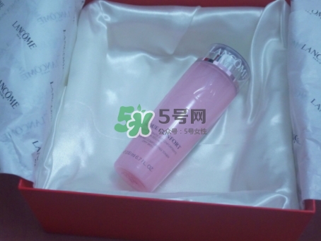 蘭蔻粉水和神仙水哪個好？粉水和神仙水可以一起用嗎？