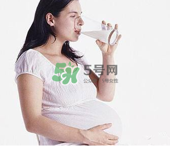 孕婦奶粉和普通奶粉的區(qū)別  懷孕必須喝孕婦奶粉嗎？