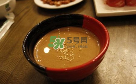 芝麻醬不能和什么一起吃？芝麻醬什么人不能吃