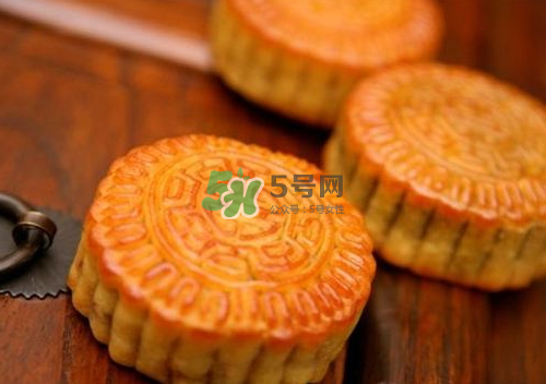 廣式月餅為什么硬？月餅皮發(fā)硬怎么辦？