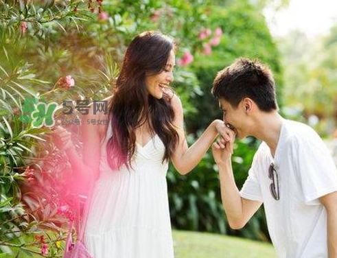 婚外情如何調(diào)查取證？網(wǎng)絡(luò)聊天記錄屬于婚外情證據(jù)嗎？