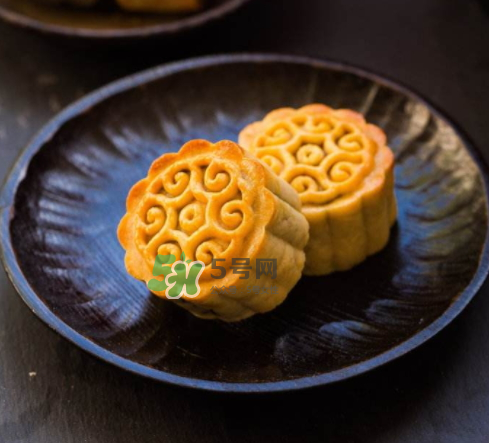 月餅轉(zhuǎn)化糖漿可以用蜂蜜代替嗎？月餅轉(zhuǎn)化糖漿可以用什么代替？