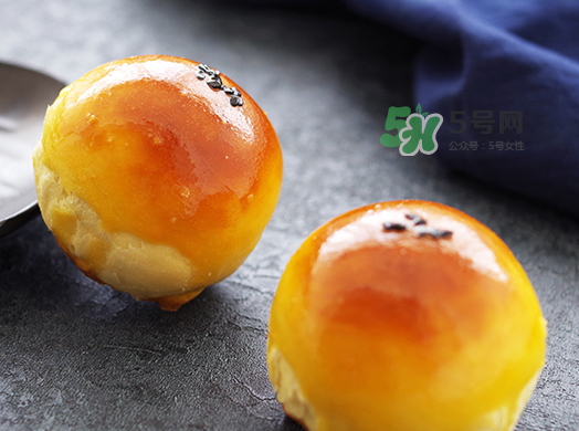 蛋黃酥多少錢一個(gè)？蛋黃酥多少錢一盒？