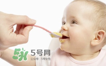 一歲后的寶寶如何喂養(yǎng)？寶寶喝牛奶好嗎？