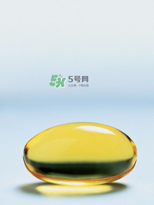 魚(yú)肝油是魚(yú)的肝做成的嗎？魚(yú)肝油是魚(yú)油嗎？