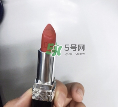迪奧夾心999多少錢？迪奧夾心999口紅專柜價格