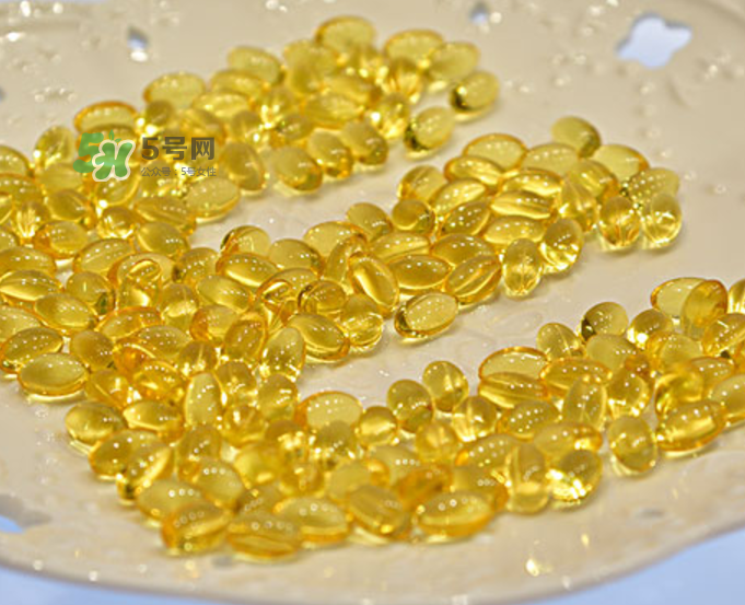 魚肝油可以和鈣一起吃嗎？魚肝油可以和奶粉一起吃嗎？