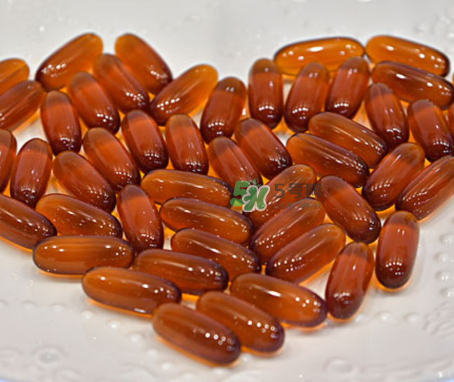 魚肝油可以和鈣一起吃嗎？魚肝油可以和奶粉一起吃嗎？