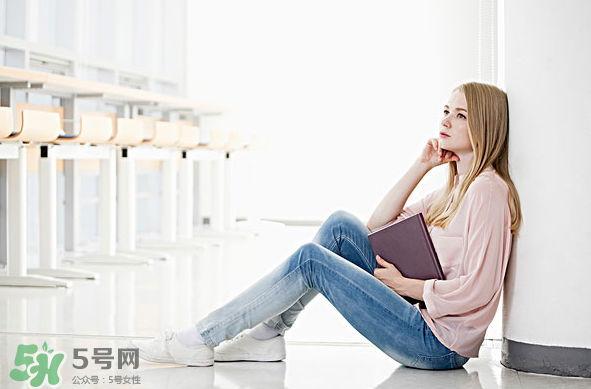 低血糖跟胖瘦有關(guān)系嗎？低血糖跟血壓有關(guān)系嗎？