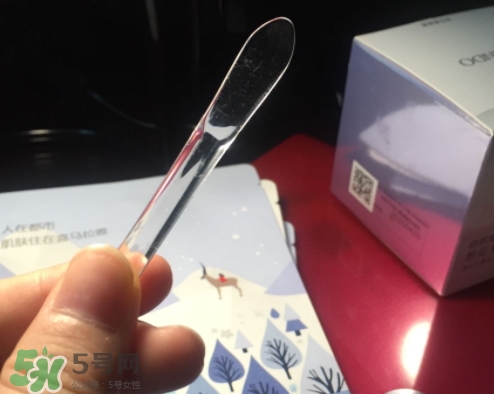 自然堂粉紅素顏霜怎么用？自然堂粉紅素顏霜使用心得
