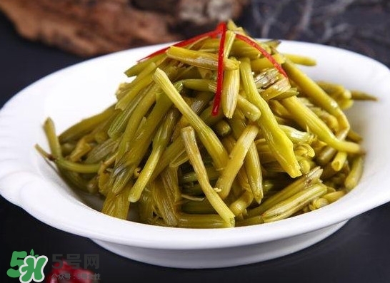 為什么說黃花菜都涼了？黃花菜為什么要抽芯